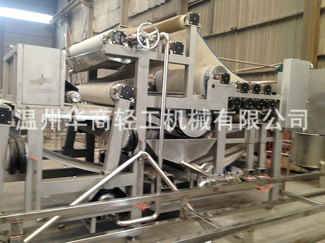 帶式破碎榨汁一體機照片